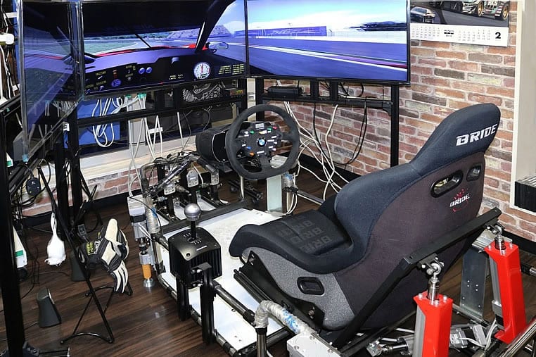 サーキットシュミレーター